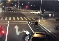 江苏砍人,家庭矛盾引发血案，社会关注家庭和谐与法律正义