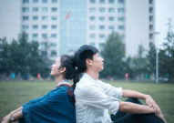 大学生情侣,大学生情侣的甜蜜与挑战
